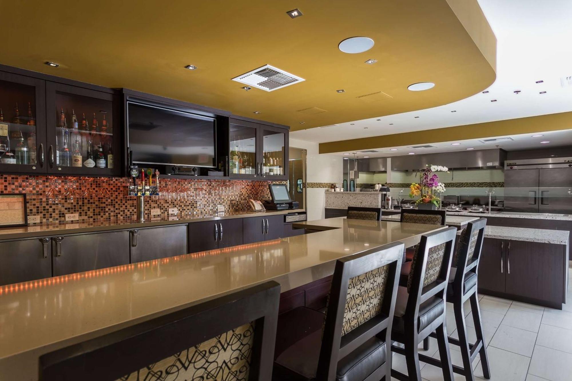 Hilton Garden Inn San Mateo Exterior photo