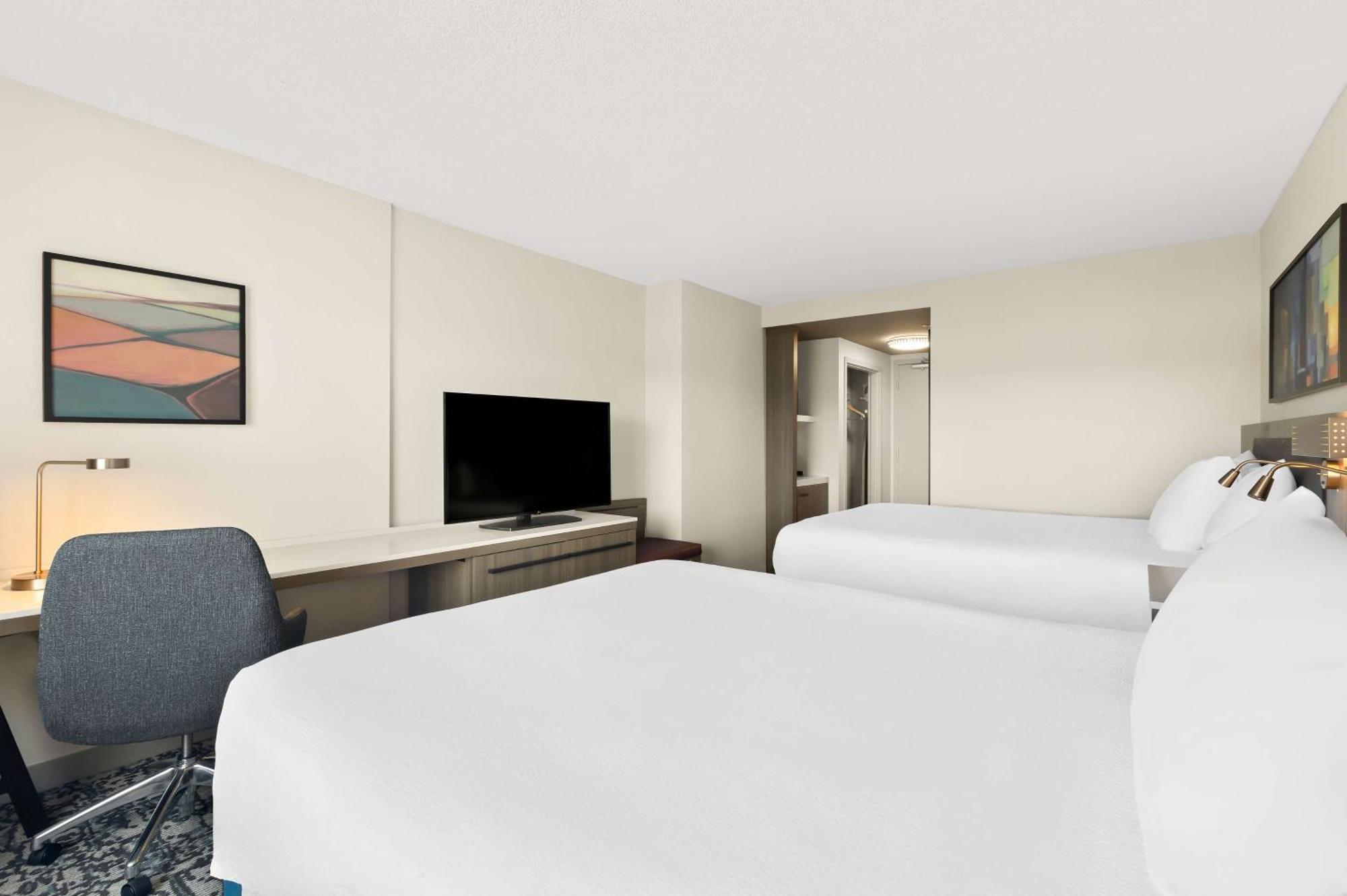 Hilton Garden Inn San Mateo Exterior photo