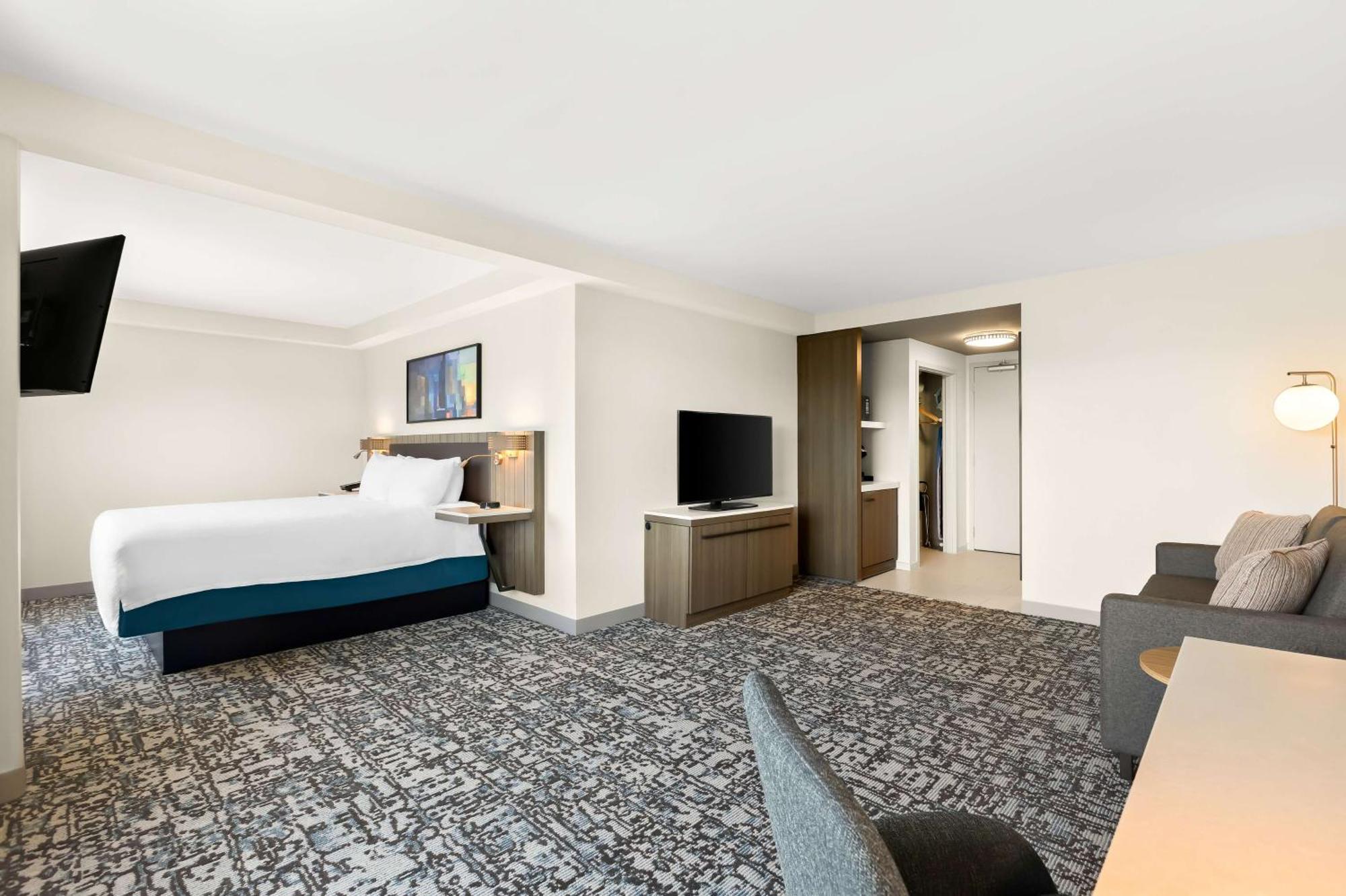 Hilton Garden Inn San Mateo Exterior photo