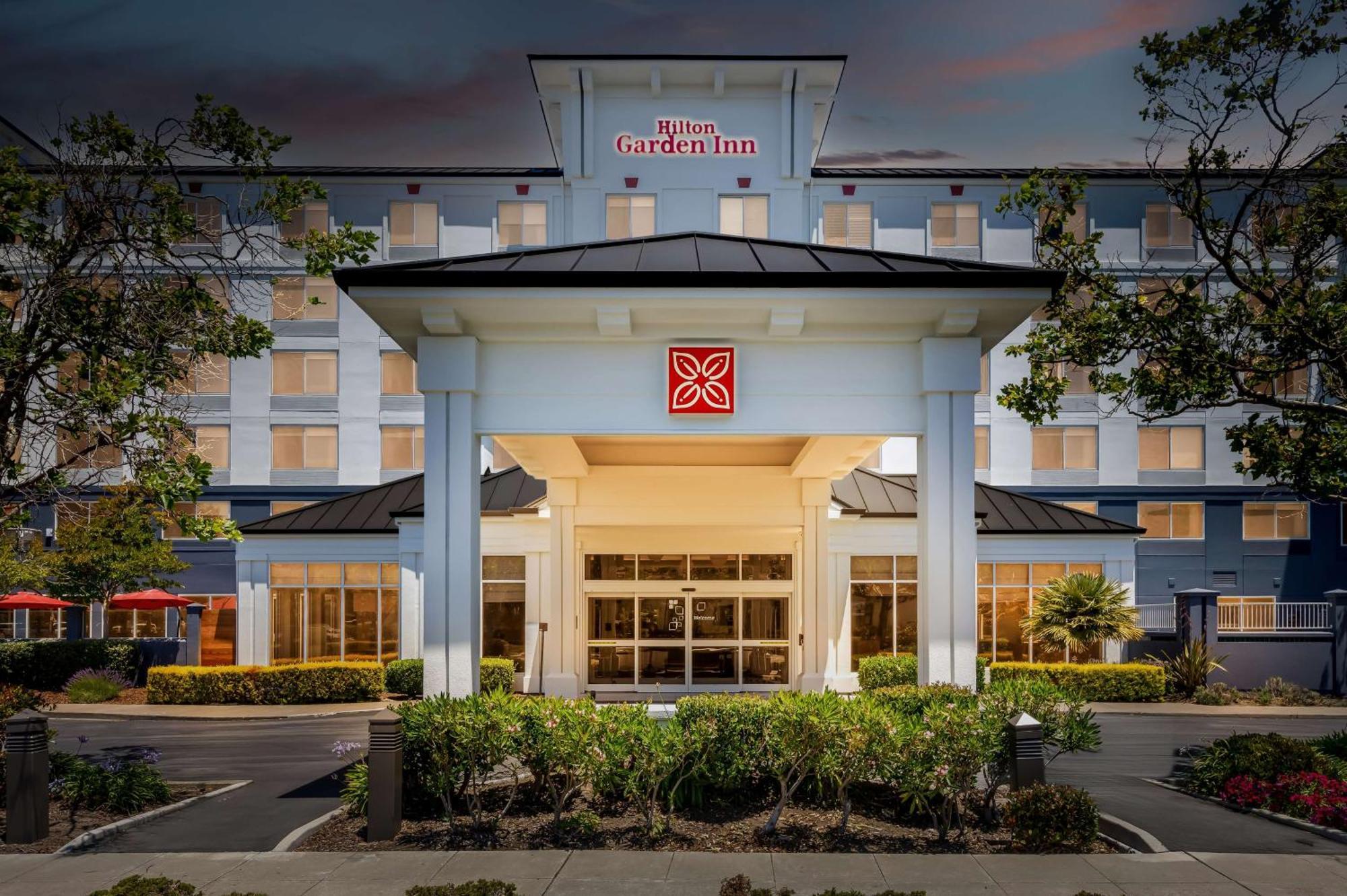 Hilton Garden Inn San Mateo Exterior photo