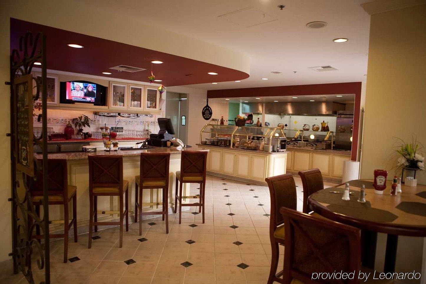 Hilton Garden Inn San Mateo Restaurant photo