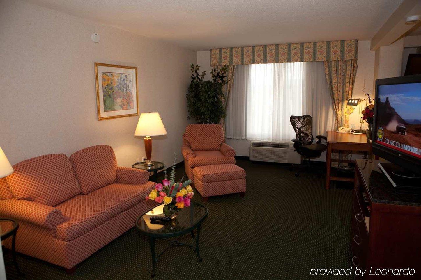 Hilton Garden Inn San Mateo Room photo